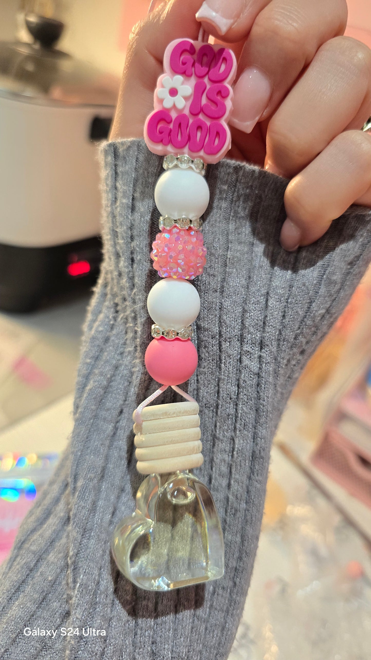 Car Defuser in Marshmallow & Buttercream scent