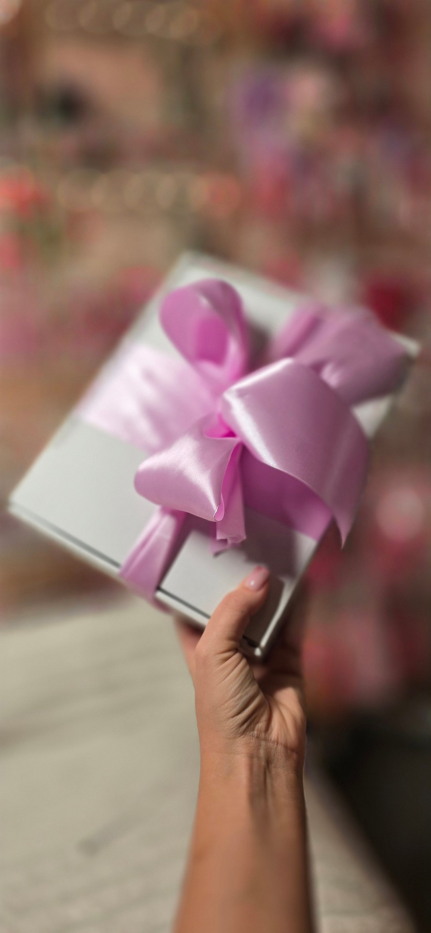 LARGE GIFT BOX