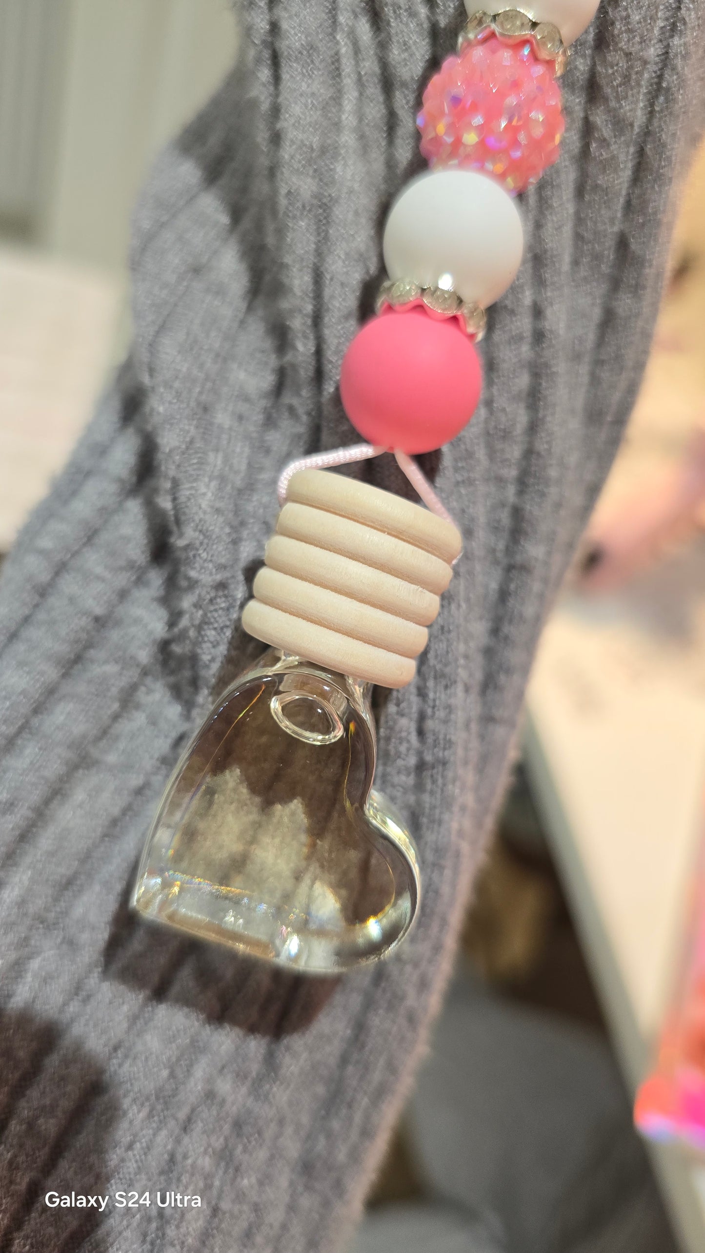 Car Defuser in Marshmallow & Buttercream scent