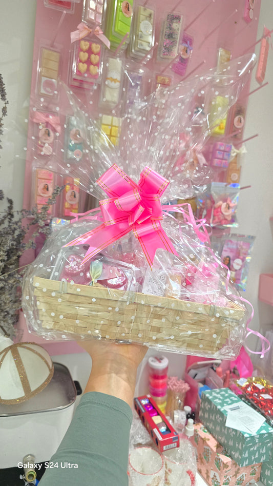 Big Seasonal Hamper Basket